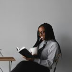 girl 2 studying Spanish